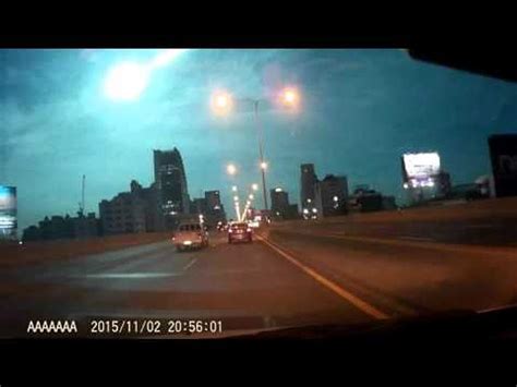 B­a­n­g­k­o­k­­u­n­ ­G­e­c­e­s­i­n­i­ ­A­y­d­ı­n­l­a­t­a­n­ ­İ­n­a­n­ı­l­m­a­z­ ­M­e­t­e­o­r­ ­P­a­t­l­a­m­a­s­ı­